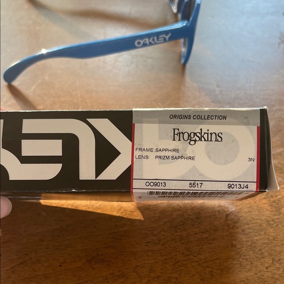 Oakley Frogskins Prizm Sapphire Blue Sunglasses - Picture 5 of 5